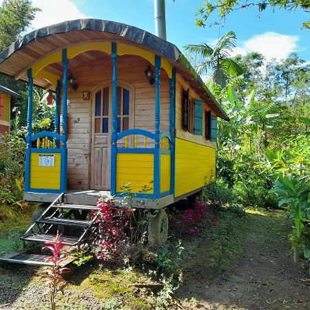 Hosteria La Roulotte - Mindo Esterno foto