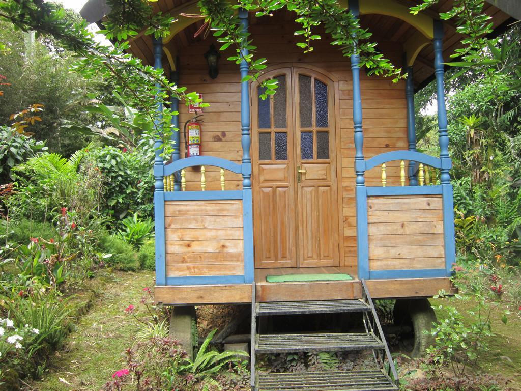 Hosteria La Roulotte - Mindo Esterno foto