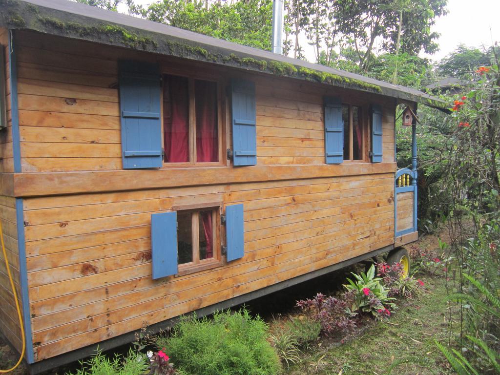 Hosteria La Roulotte - Mindo Esterno foto